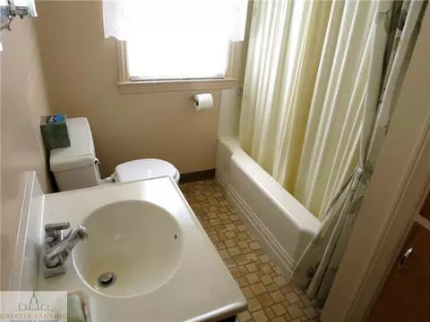 2521 Devonshire Ave, Lansing, MI 48910 photo 13