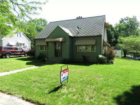2521 Devonshire Ave, Lansing, MI 48910 photo 2