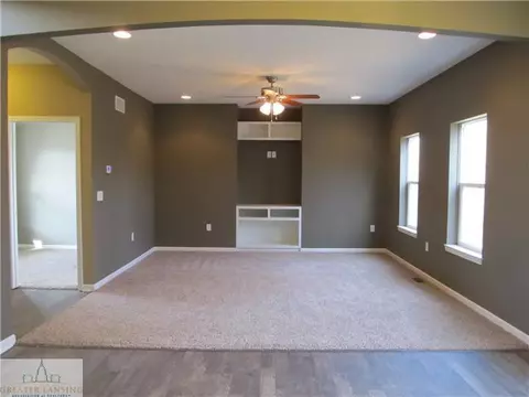 719 Starlight Way, Perry, MI 48872 photo 2