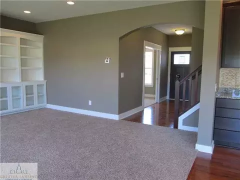 503 Shoreline Dr, Dewitt, MI 48820 photo 4