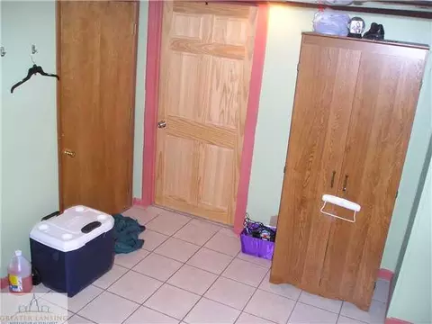 607 E Walker St, Saint Johns, MI 48879 photo 22