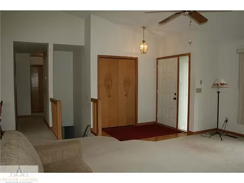 648 Earliglow Ln, Haslett, MI 48840 photo 5