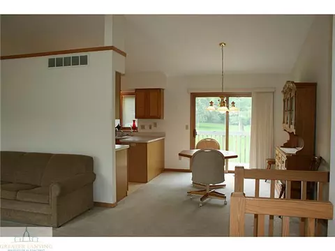 648 Earliglow Ln, Haslett, MI 48840 photo 7