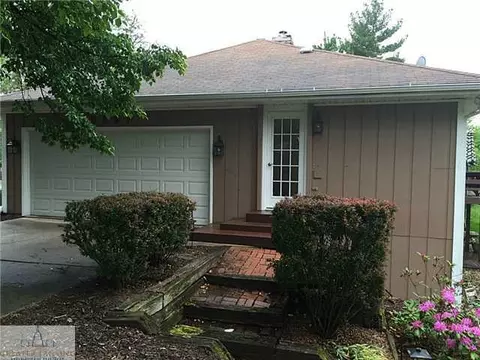 9957 Cornwall Dr, Dimondale, MI 48821 photo 4