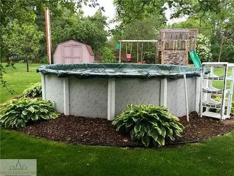 9957 Cornwall Dr, Dimondale, MI 48821 photo 3
