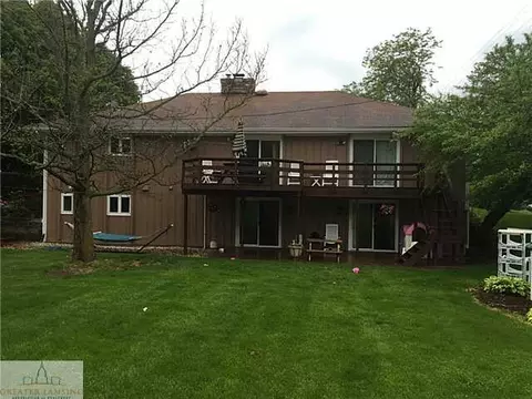 9957 Cornwall Dr, Dimondale, MI 48821 photo 2