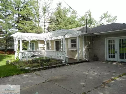 1050 W Dill, Dewitt, MI 48820 photo 2