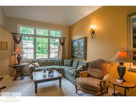 1127 Buckingham Rd, Haslett, MI 48840 photo 4