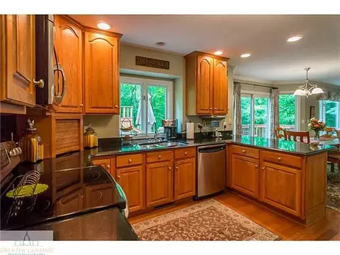 1127 Buckingham Rd, Haslett, MI 48840 photo 7