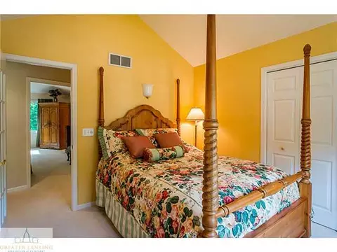 1127 Buckingham Rd, Haslett, MI 48840 photo 15
