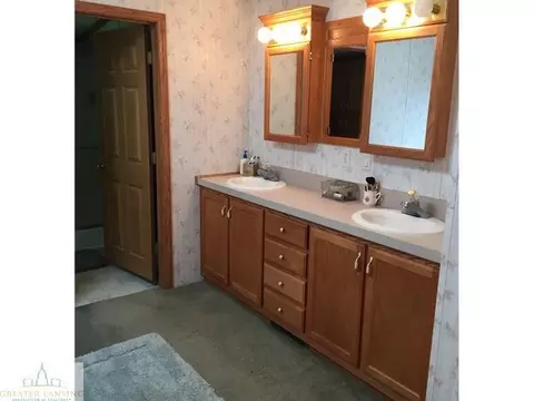 4860 E Clark, Bath, MI 48808 photo 13