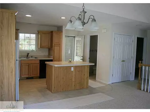 664 Pine Meadow Ln, Williamston, MI 48895 photo 8
