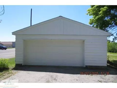 520 Barber, Ithaca, MI 48847 photo 3