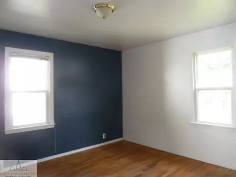 647 Maplehill Ave, Lansing, MI 48910 photo 7
