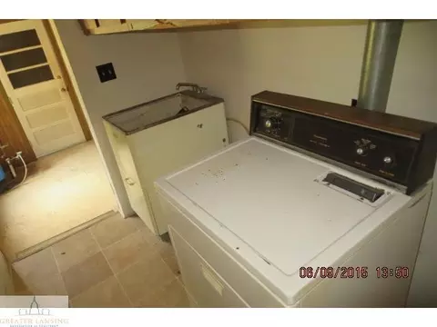 1736 E King St, Corunna, MI 48817 photo 5