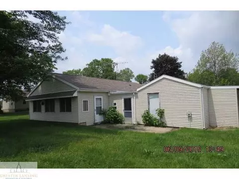 1736 E King St, Corunna, MI 48817 photo 2