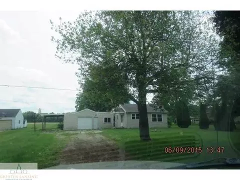 1736 E King St, Corunna, MI 48817 photo 1