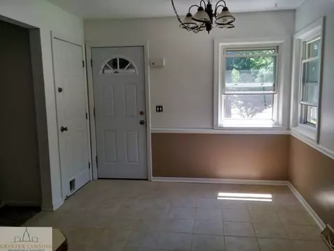 5656 Green Rd, Haslett, MI 48840 photo 5