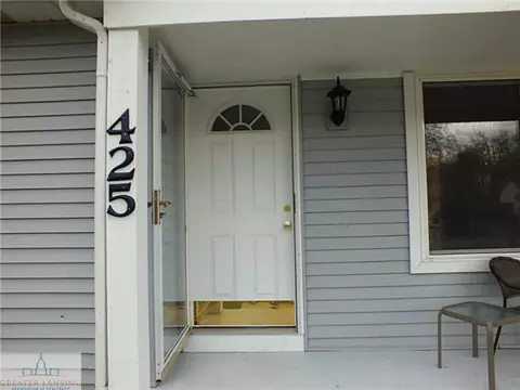 425 Wild Oak Ln, Perry, MI 48872 photo 2