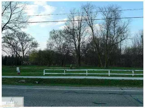 4072 Willoughby Rd, Holt, MI 48842 photo 5