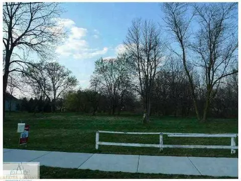 4072 Willoughby Rd, Holt, MI 48842 photo 2