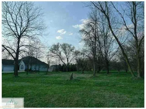 4072 Willoughby Rd, Holt, MI 48842 photo 4