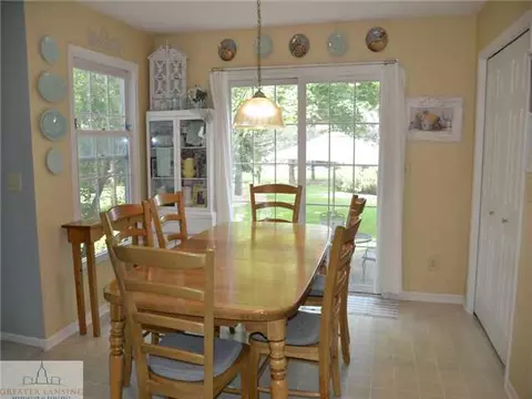 5549 Earliglow Ln, Haslett, MI 48840 photo 5