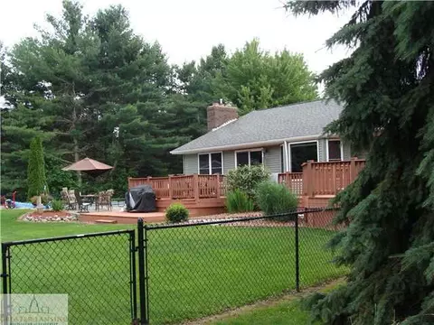 404 N Wheato, Charlotte, MI 48813 photo 4