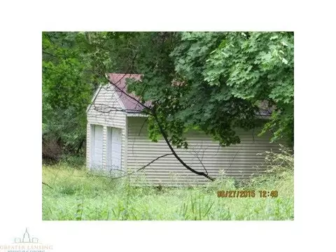 2357 E Maple Rapids St, Saint Johns, MI 48879 photo 4