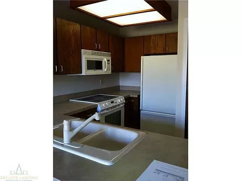 3673 E Ast Madows, Okemos, MI 48864 photo 5