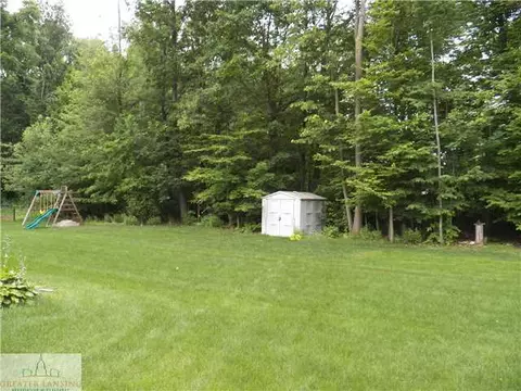 2645 Brigantine Dr, Lansing, MI 48911 photo 3