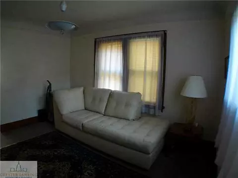 439 Everett Dr, Lansing, MI 48915 photo 8