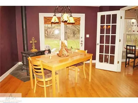 2278 Forest Rd, Lansing, MI 48910 photo 8