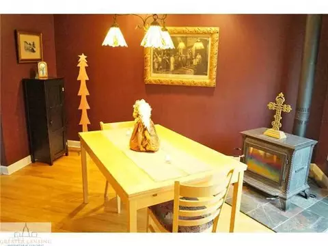 2278 Forest Rd, Lansing, MI 48910 photo 9