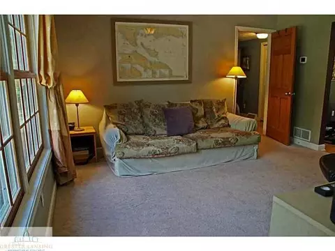 2278 Forest Rd, Lansing, MI 48910 photo 4