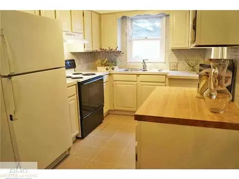 2278 Forest Rd, Lansing, MI 48910 photo 16