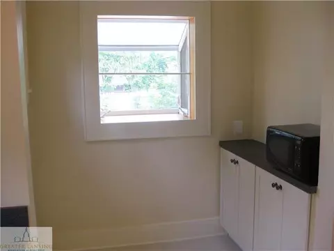 500 Bartlett, Lansing, MI 48915 photo 15
