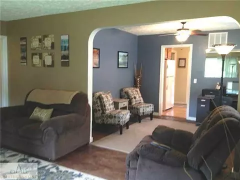 1573 E Stoll, Lansing, MI 48906 photo 9