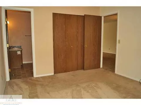 7237 Creekside Dr, Lansing, MI 48917 photo 12