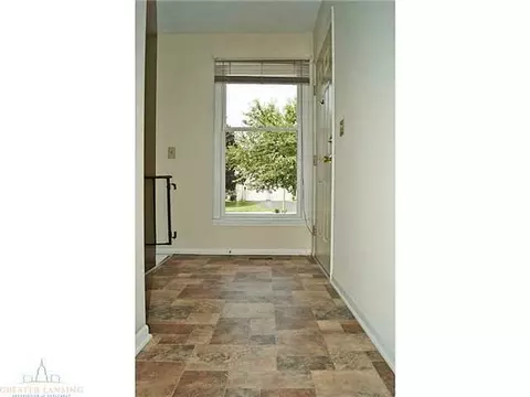 7237 Creekside Dr, Lansing, MI 48917 photo 3
