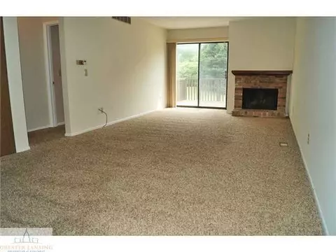 7237 Creekside Dr, Lansing, MI 48917 photo 5
