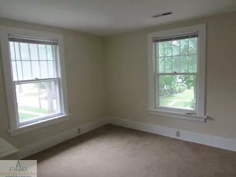 405 E Oak St, Mason, MI 48854 photo 9