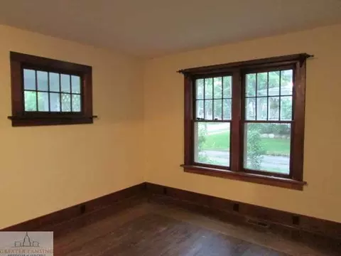 405 E Oak St, Mason, MI 48854 photo 4