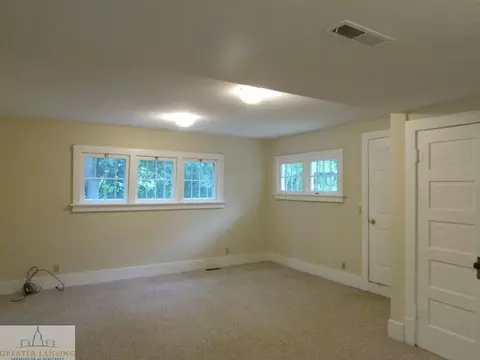 405 E Oak St, Mason, MI 48854 photo 11