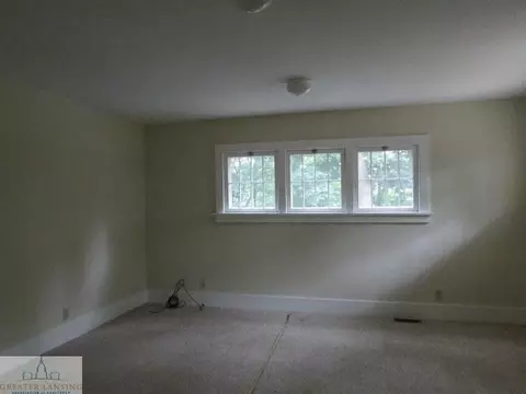 405 E Oak St, Mason, MI 48854 photo 10
