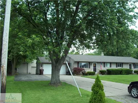 898 Hogsback Rd, Mason, MI 48854 photo 4