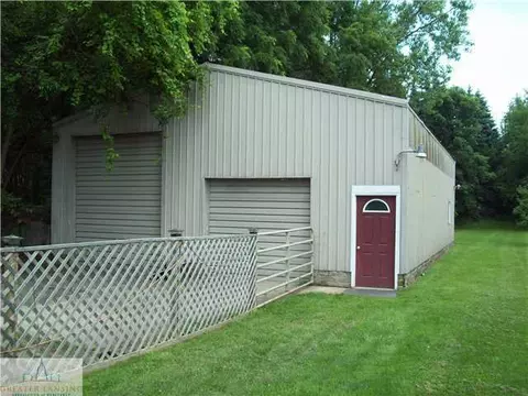 898 Hogsback Rd, Mason, MI 48854 photo 2