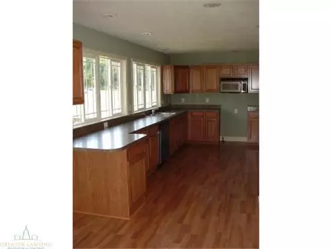 6765 Thunder Ln, Lansing, MI 48906 photo 2