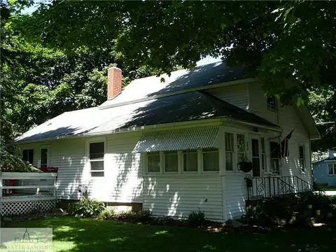 102 Ellsworth, Bellevue, MI 49021 photo 3