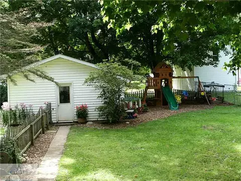 102 Ellsworth, Bellevue, MI 49021 photo 5